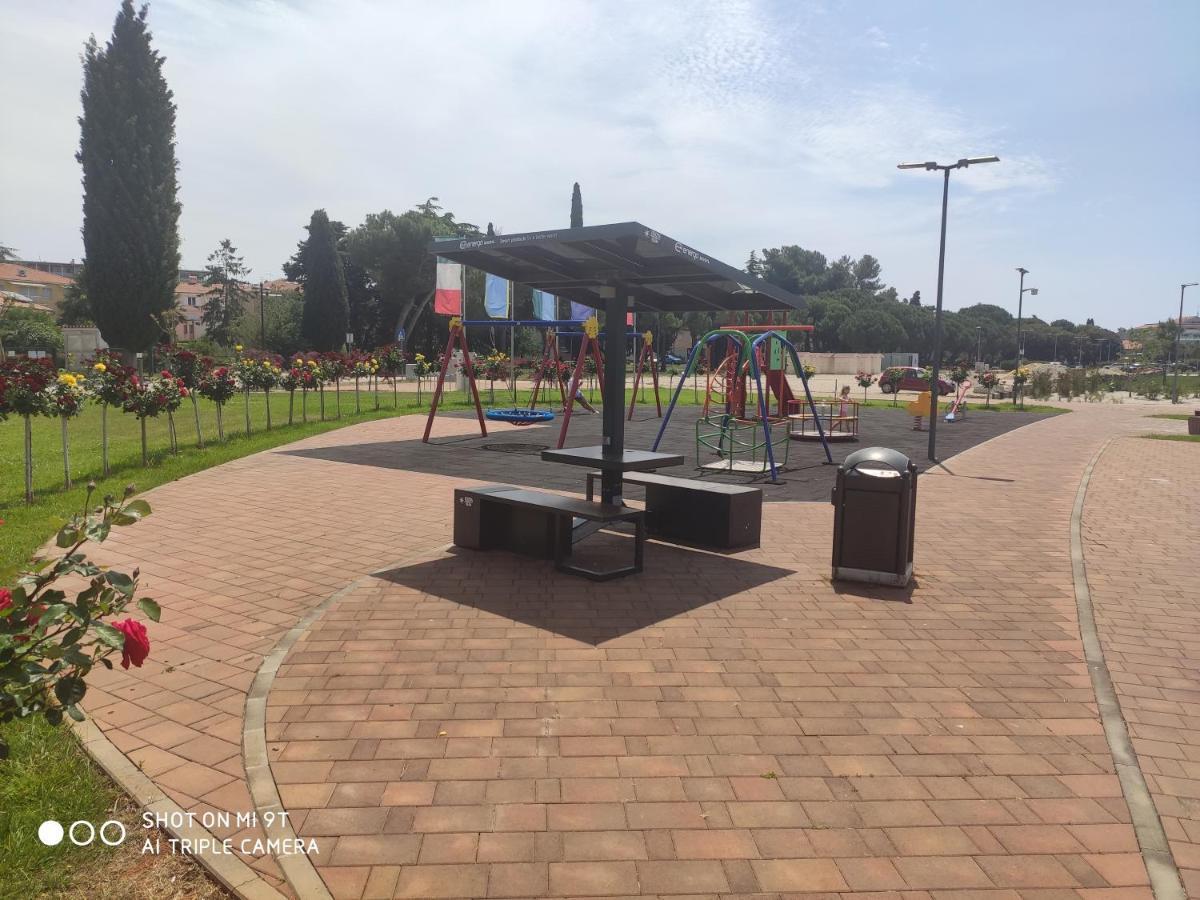 Dolce Vita City Center Umag Buitenkant foto